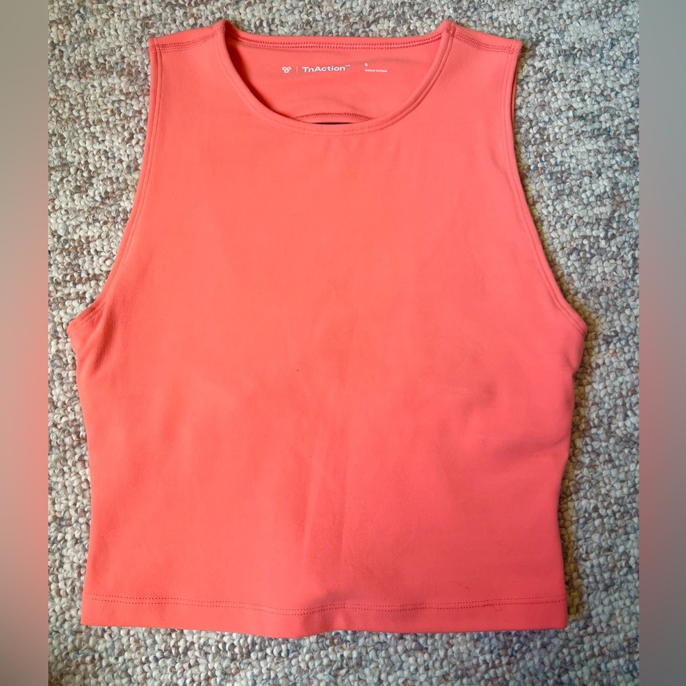 Aritzia TnAction cutout top
